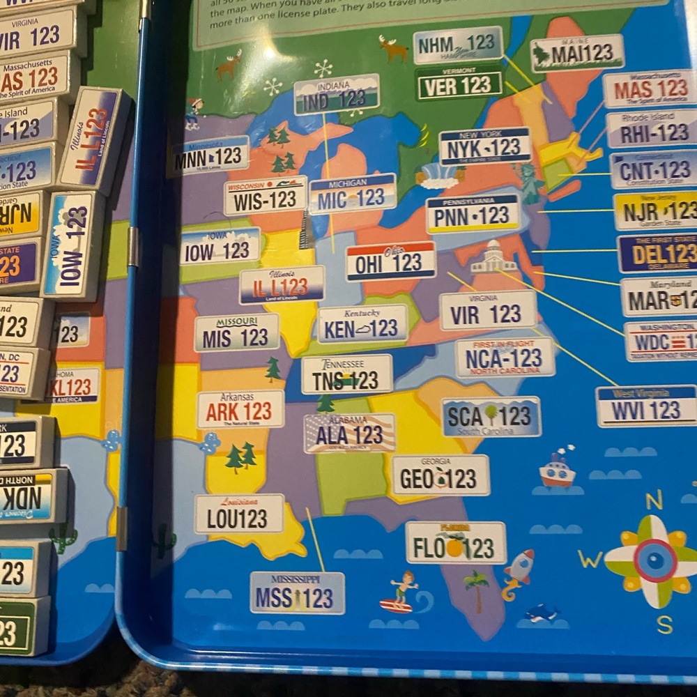 4+1 Game Time Magnetic - Blue and Yellow Puzzle Set,drawing board with light - Picture 14 of 16